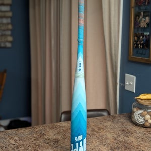 2024 Easton Hype Fire Artic Flame Limited Edition Composite (-5) 26 oz 31" (Used)