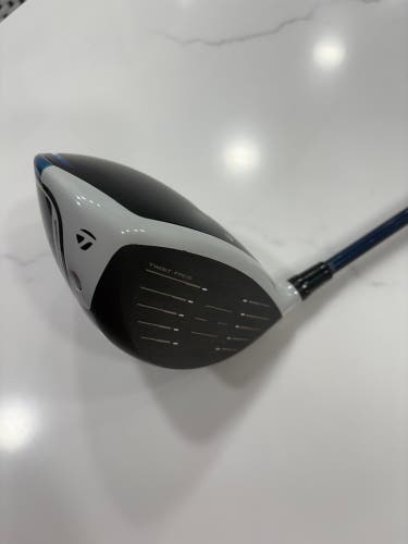 Men's 2023 TaylorMade SIM 2 Max Right Handed Driver Stiff Flex 10.5 Loft (Used)