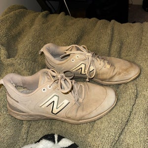 Men's Size M 11.0 (W 12.0) New Balance (Used)