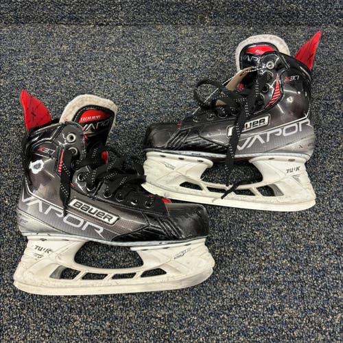 Intermediate Bauer Vapor X3.7 Hockey Skates | Size 4.5