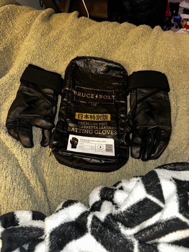 XL  Batting Gloves (New)