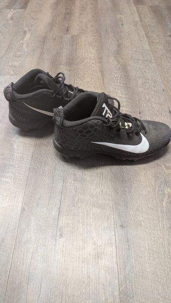 Black Men's Size M 7.5 (W 8.5) Adult Nike Molded Cleats (Used)