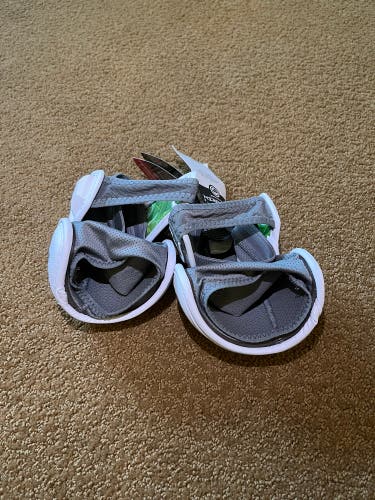 Maverick Max elbow pads