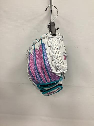 NEW Wilson FLASH RH Throw Fastpitch Gloves White 11" 11851-S000035508