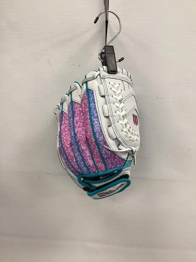 NEW Wilson FLASH RH Throw Fastpitch Gloves White 11" 11851-S000035508