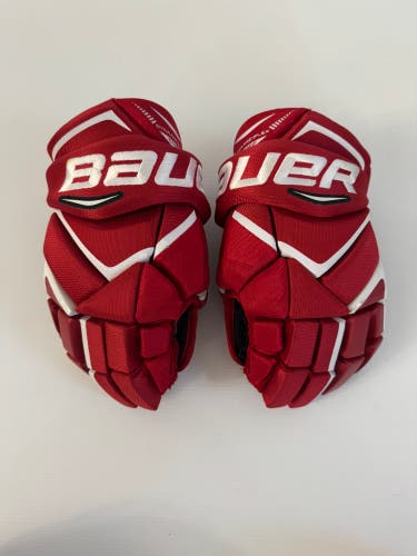 Used Red Bauer Vapor X800 Gloves Size 13"