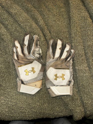 Large Under Armour Batting Gloves (Used)