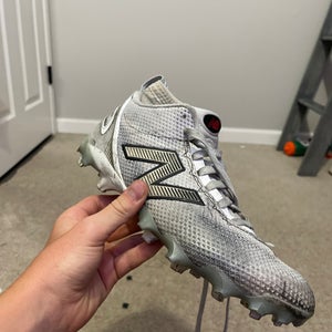 White Men's Size M 8.0 (W 9.0) Adult New Balance Mid Top V 5 Molded Cleats (Used)