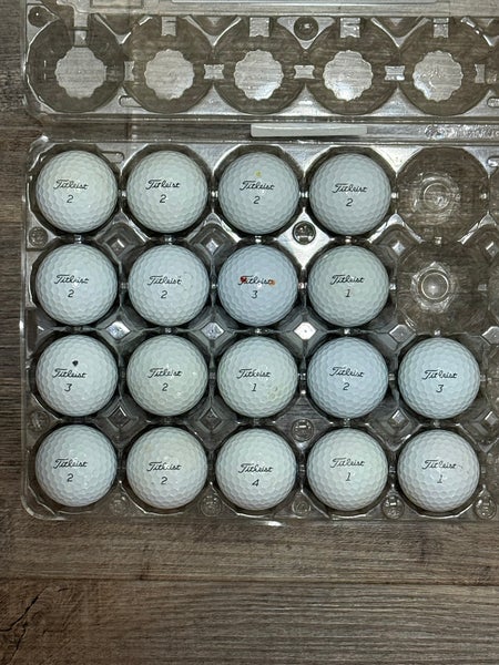 18 Titleist AVX Golf Balls