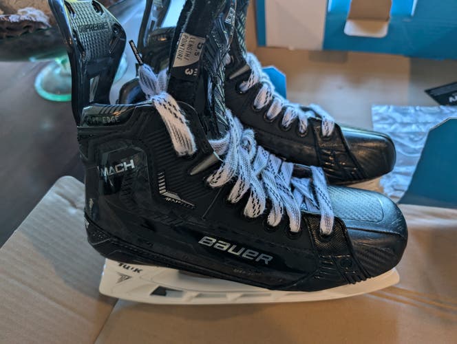 2024 Bauer Supreme Mach Hockey Skates Size 5.5 (New)