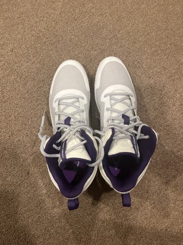 Men's  Size M 12.0 (W 13.0) Under Armour (New)