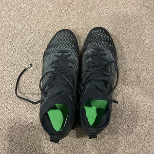 Men's  Size M 12.0 (W 13.0) Under Armour (Used)