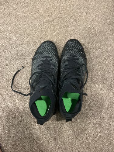 Men's  Size M 12.0 (W 13.0) Under Armour (Used)