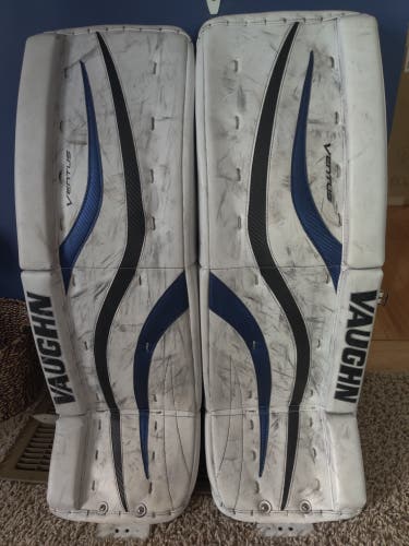 32" Vaughn Ventus LT88 Goalie Leg Pads (Used)