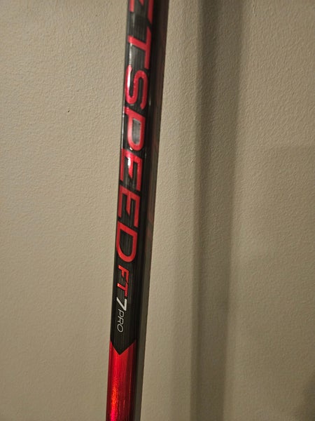 Intermediate CCM Jetspeed FT7 Pro Right Handed Hockey Stick P28