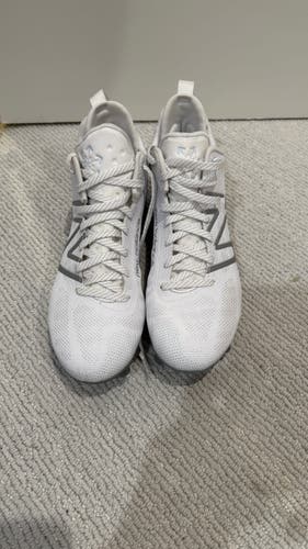 White Men's Size M 11.5 (W 12.5) Adult New Balance Mid Top Freeze 4.0 Molded Cleats (Used)