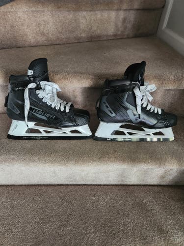 Bauer Pro Hockey Goalie Skates Regular Width 9 (New)