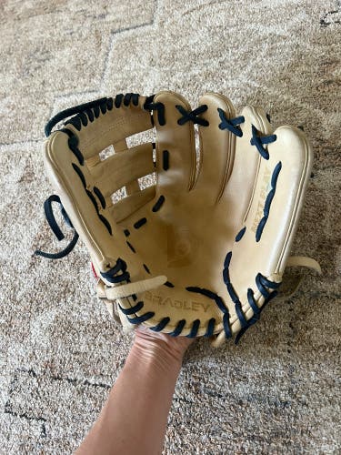 Bradley Next Play RH Throw Baseball Glove 11.25" (Used)
