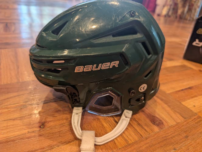 Small Green Bauer Re-Akt 150 Helmet (Used)