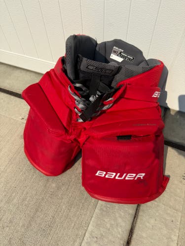 Intermediate Medium Bauer Elite Hockey Goalie Pants (Used)