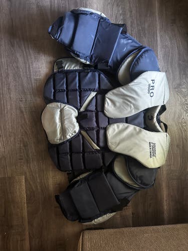 Simmons 9500 chest protector