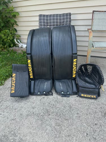Vaughn SLR Pro Carbon Goalie Full Set (Pro Stock)