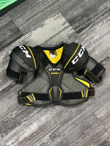 Large Senior CCM Tacks 3092 Shoulder Pads (Used)