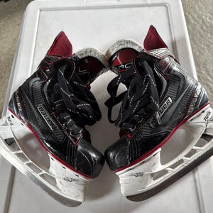 Bauer Hockey Skates Regular Width Size 1 (Used)