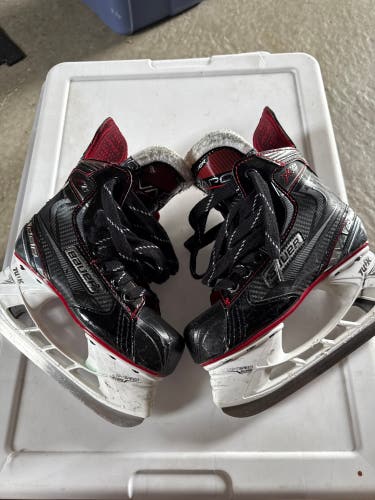 Bauer Hockey Skates Regular Width Size 1 (Used)