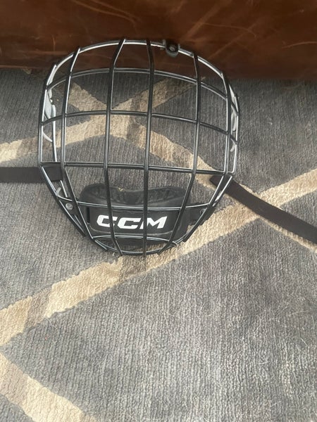 Small CCM FM580 Full Cage (Used)