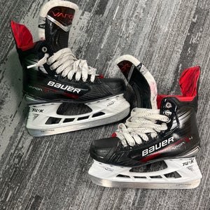 Senior Bauer Vapor X4 Hockey Skates 7 (Used)