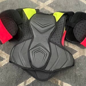 Junior Large Bauer Vapor 2x pro Shoulder Pads (New)
