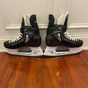 True SVH BFIO Custom Hockey Skates Regular Width Pro Stock 9.5 (New)