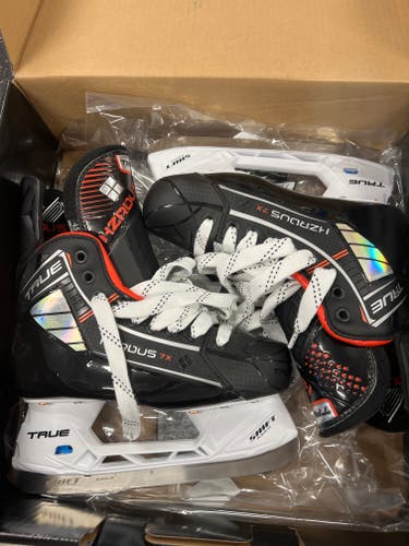 2024 True HZRDUS 7X Hockey Skates Regular Width Size 4.5 (New)
