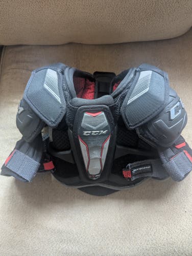 Small Junior CCM JetSpeed FT390 Shoulder Pads (Used)