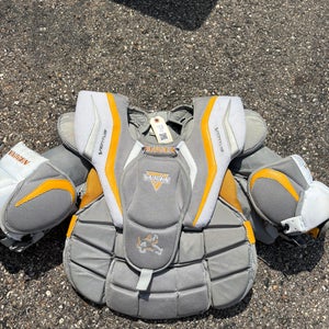 Junior Medium Vaughn Ventus LT60 Goalie Chest Protector (Used)