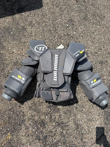 Senior Medium Warrior Ritual G2 Goalie Chest Protector (Used)