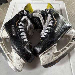 Bauer Supreme S29 Hockey Skates Size 4 (Used)