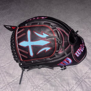 2025 Wilson A2000 Baseball Glove