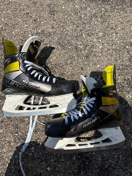Senior Bauer Supreme 3S Hockey Skates 11.5 (Used)