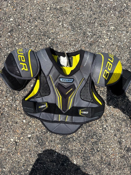 Small Senior Bauer Supreme S150 Shoulder Pads (Used)