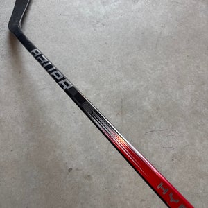 P90TM 82 Flex Senior Bauer Vapor Hyperlite 2 Right Hand Hockey Stick Pro Stock (Used)