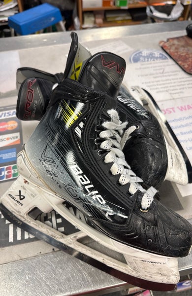 Sz 8 Bauer Hyperlite 2 fit 2 (Used) Senior ice Hockey Skates adult senior