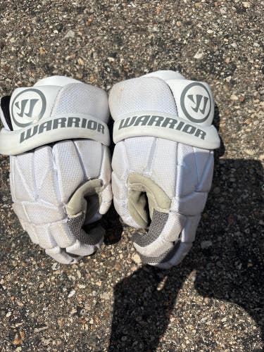 White Warrior Evo Lite Lacrosse Gloves Small (Used)