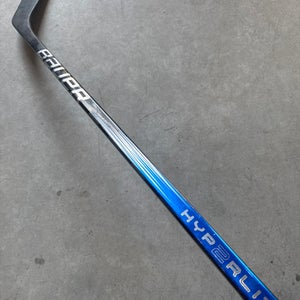 P28 70 Flex Senior Bauer Vapor Hyperlite 2 Right Hand Hockey Stick Pro Stock (Used)