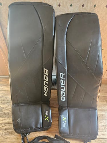 31" Bauer Vapor 3X Goalie Leg Pads (Used)