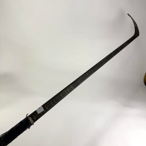 Used Right CCM Ribcor Trigger 6 Pro | 70 Flex P90T Curve Grip | E732