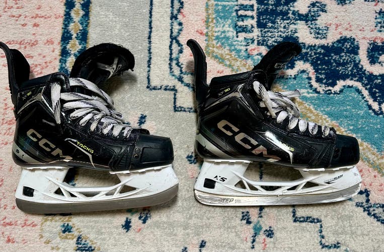CCM Tacks XF 90 Hockey Skates Regular Width Size 5 (Used) with Orthotics