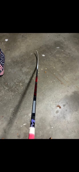Intermediate CCM JetSpeed FT7 Right Handed Hockey Stick P28 (Used)