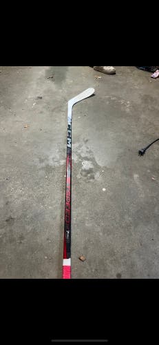2 Pack Intermediate CCM JetSpeed FT7 Right Handed Hockey Stick P28 (Used)